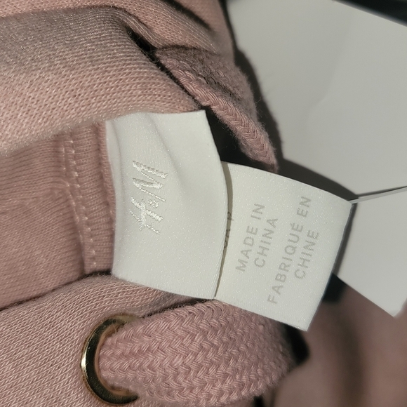 H&m Women's Pink Muted Ulta Soft Hoodie NEW WITH TAGS - Picture 2 of 2